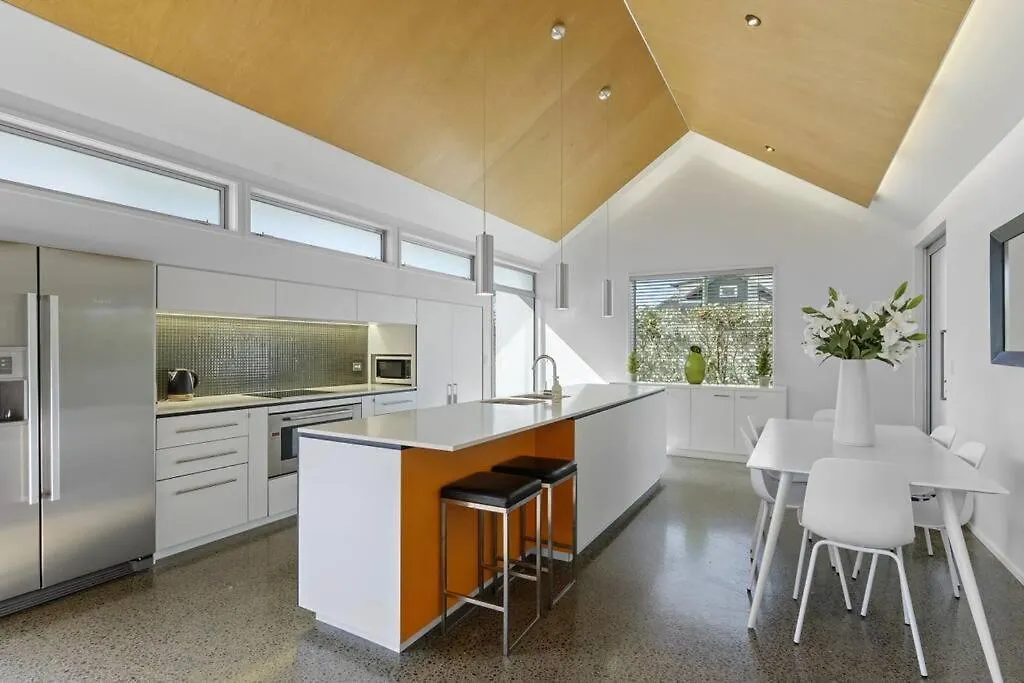 כרייסטצ'רץ' Hawkesbury Executive Home בית נופש