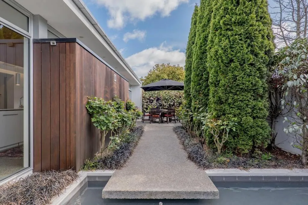 בית נופש כרייסטצ'רץ' Hawkesbury Executive Home ניו זילנד